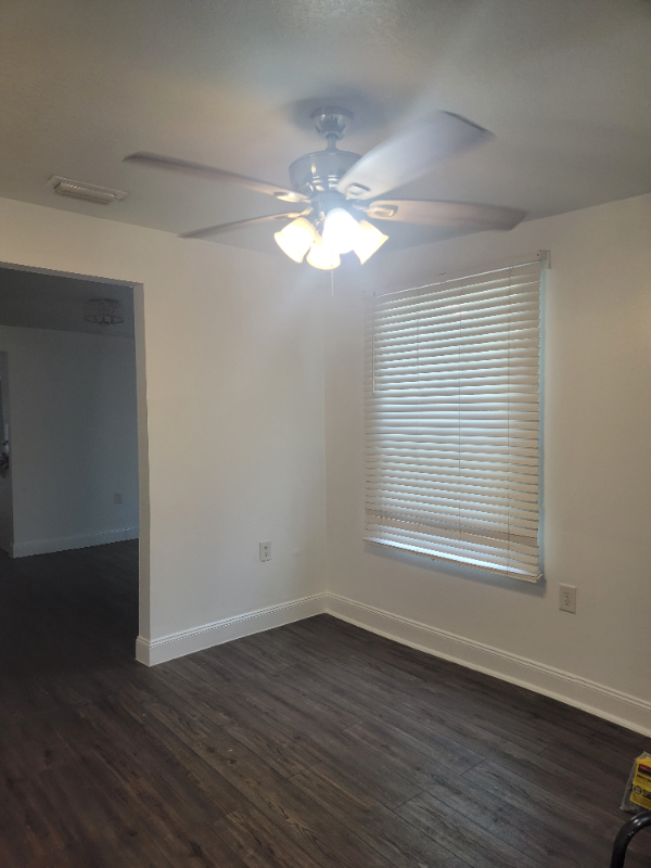 1829 Ruby St - Photo 4 of 17