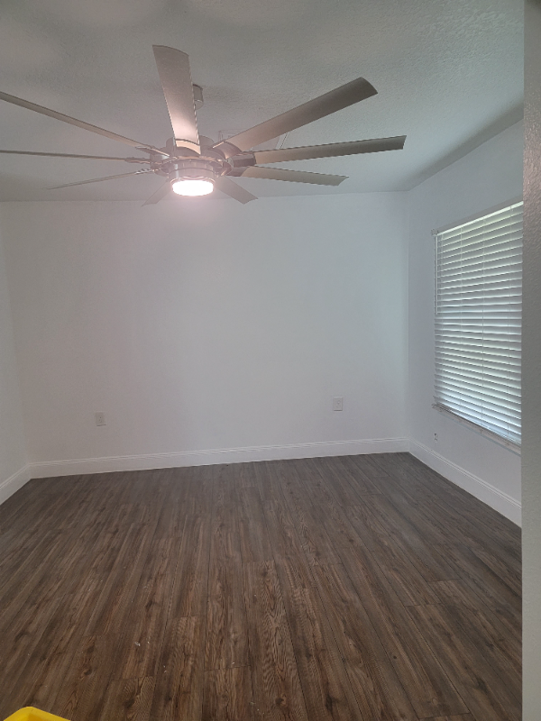 1829 Ruby St - Photo 5 of 17