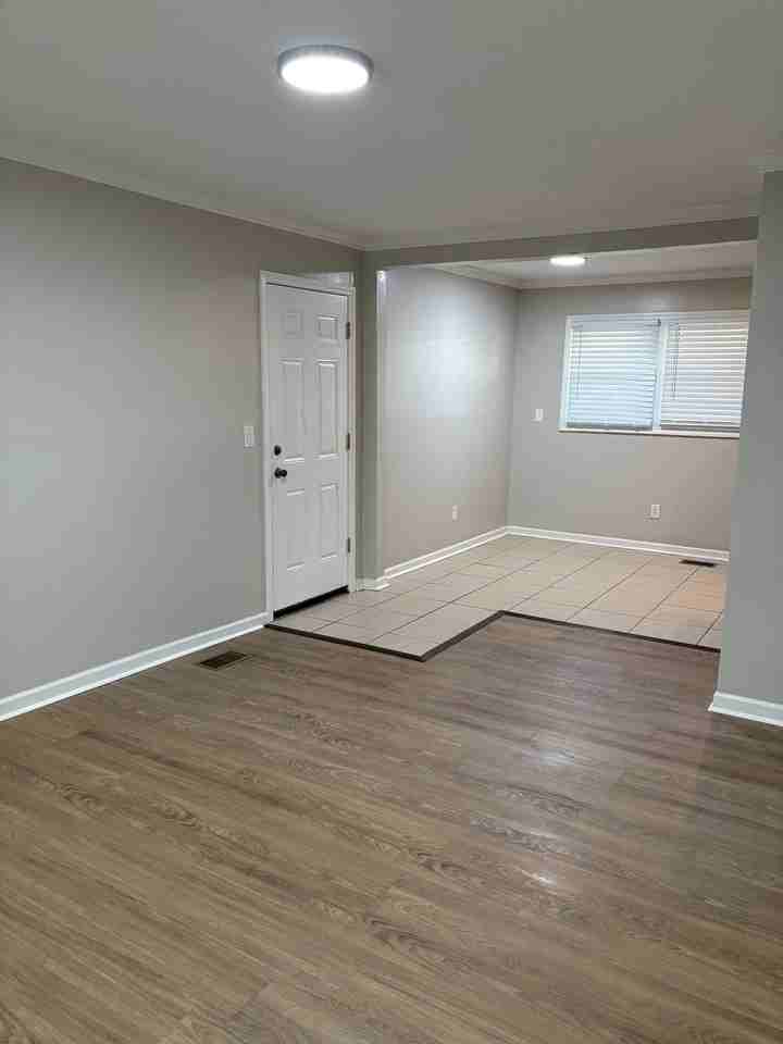 5105 Hulman Dr - Photo 7 of 10
