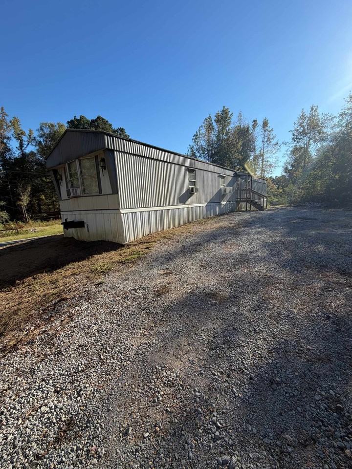 261 Memory Ln - Photo 2 of 21