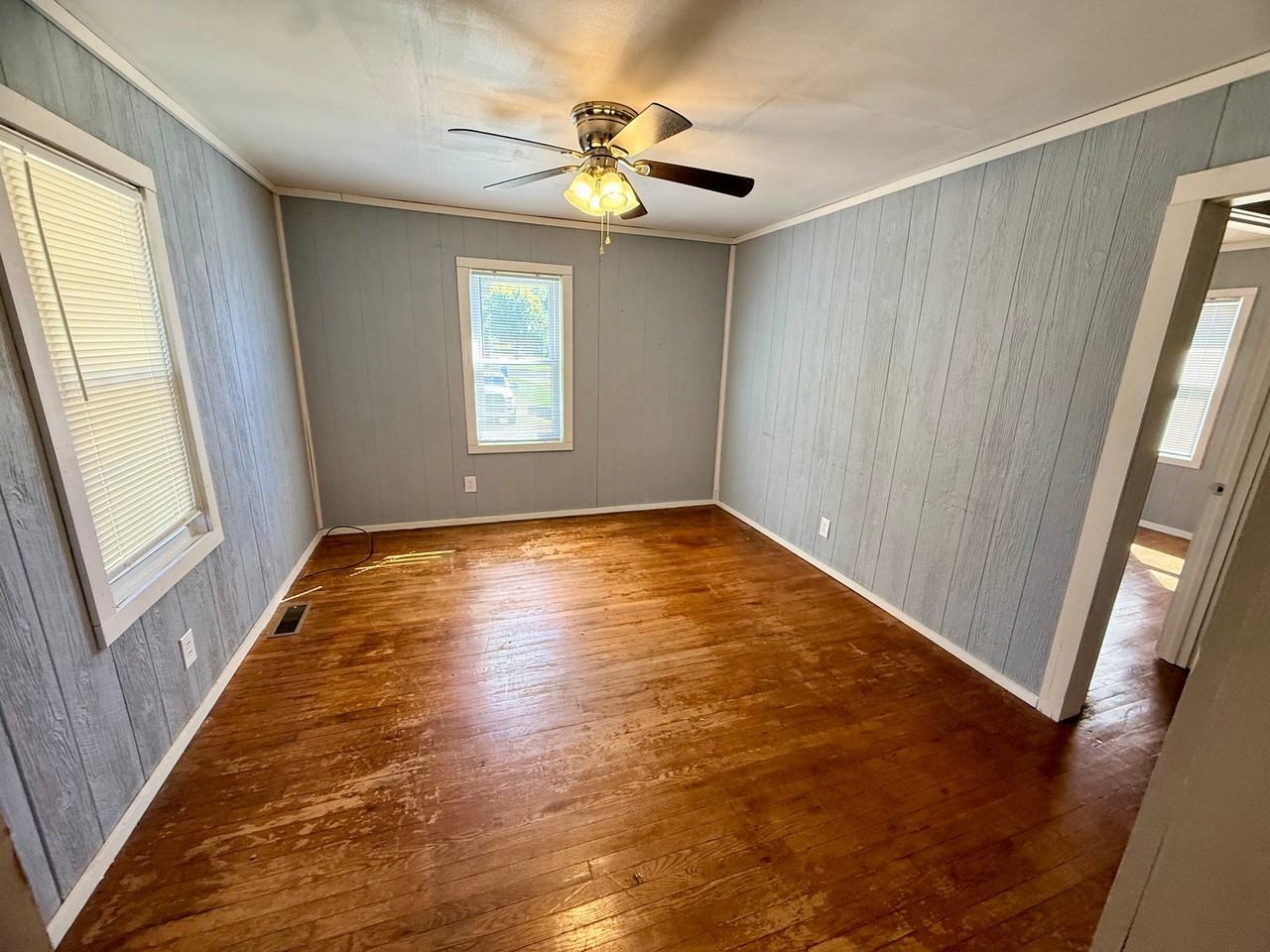 611 N Race St - Photo 4 of 13
