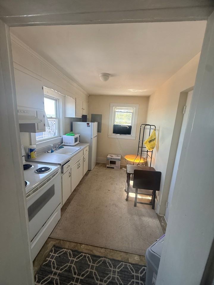 222 W Washington St #6 - Photo 3 of 8