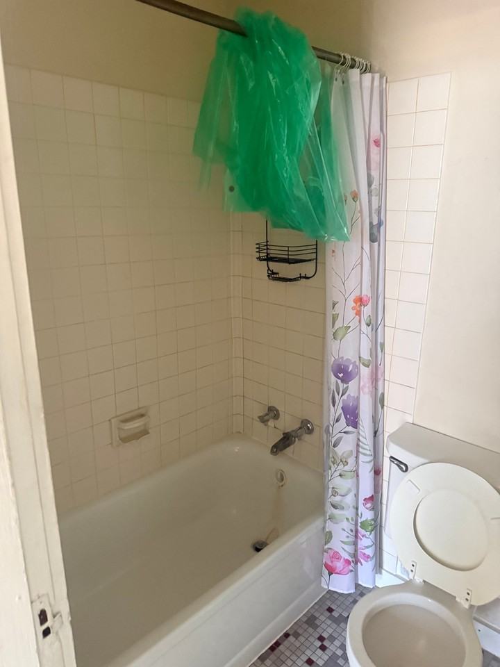 222 W Washington St #6 - Photo 6 of 8