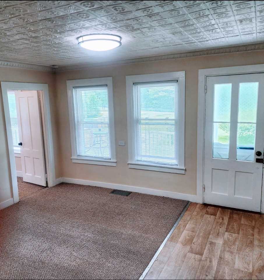 342 East St #C - Photo 2 of 14