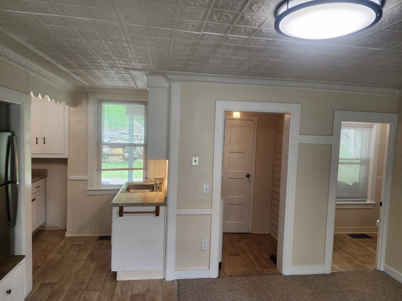 342 East St #C - Photo 4 of 14