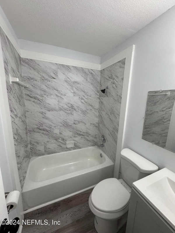 2119 W 40th St - Photo 3 of 4