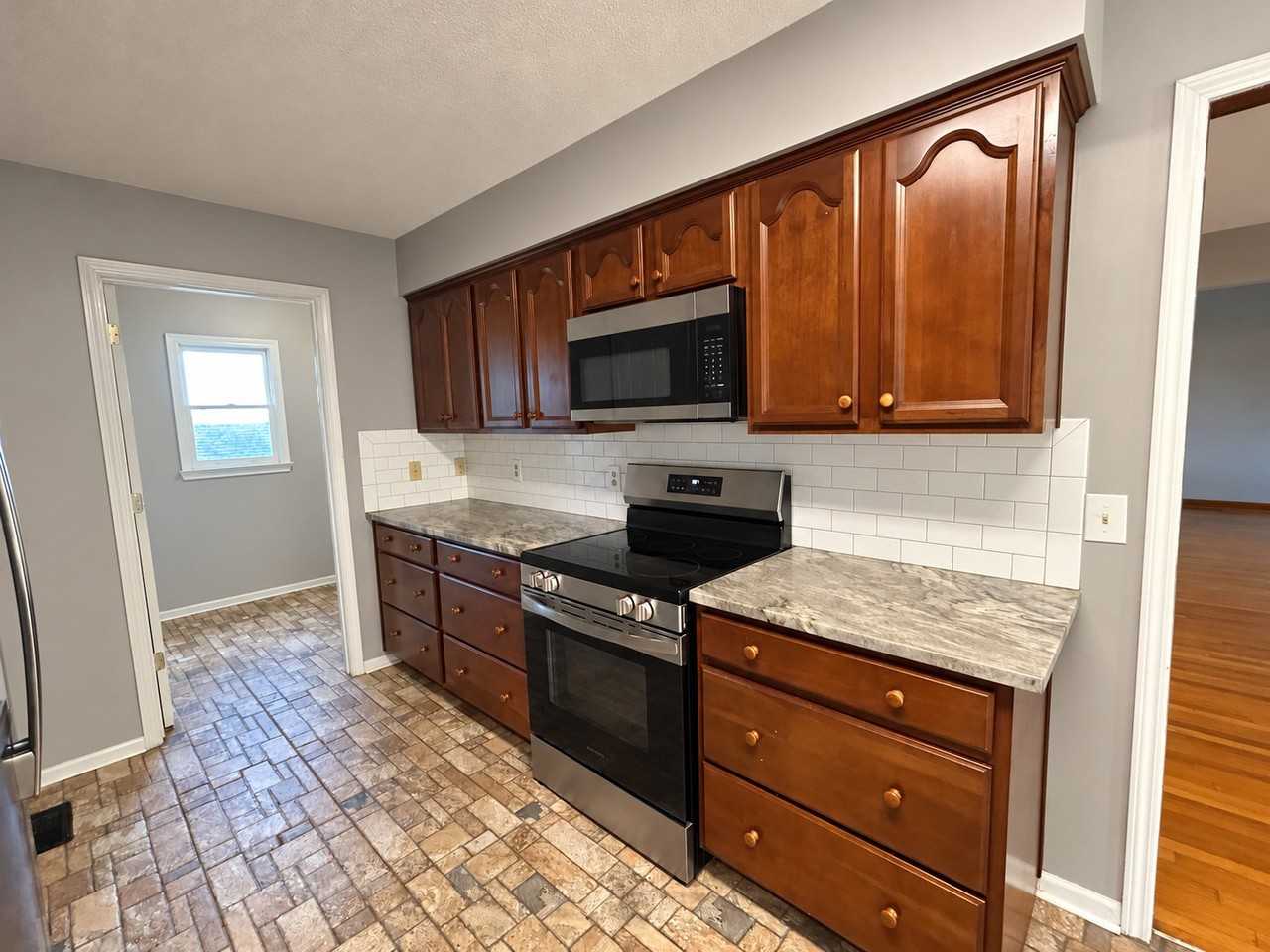 2109 Rocky Brook Rd - Photo 5 of 25