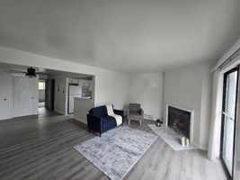 featured image of 1840 N Goodwin Dr #3B