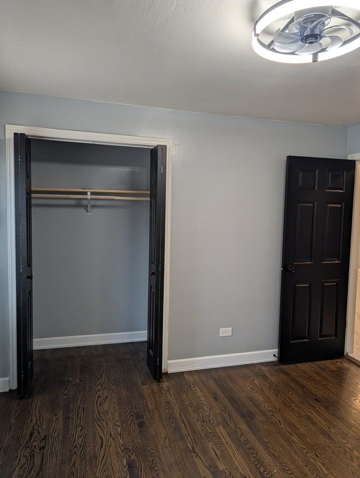 7501 S Eggleston Ave 2nd Fl #2 - Photo 6 of 8