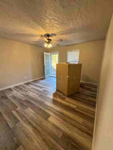 711 W Washington Ave #6 - Photo 2 of 5