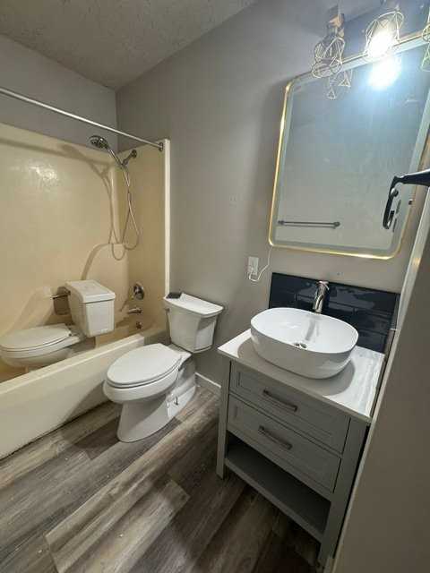 711 W Washington Ave #6 - Photo 4 of 5