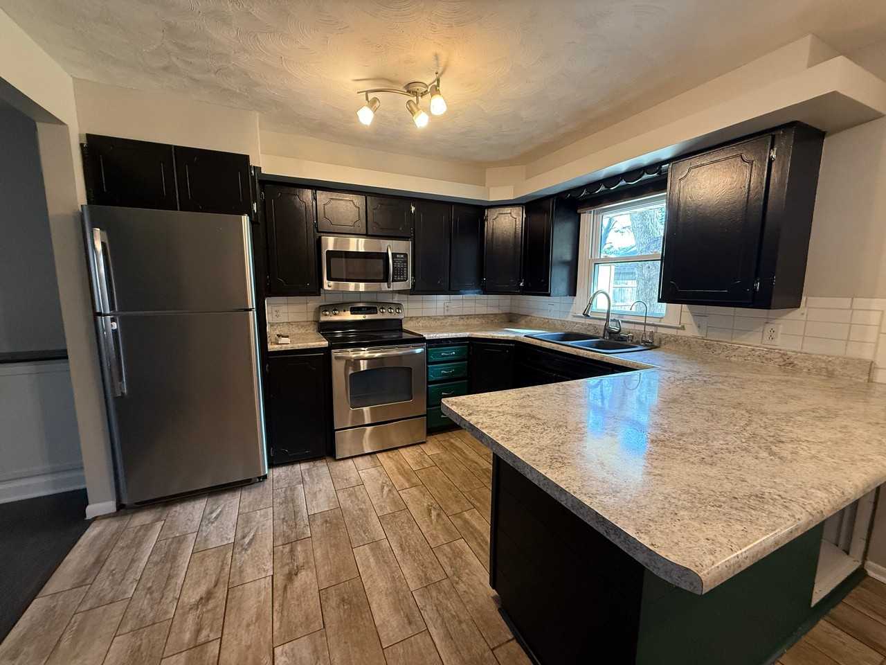 127 Wesgaye St - Photo 4 of 14