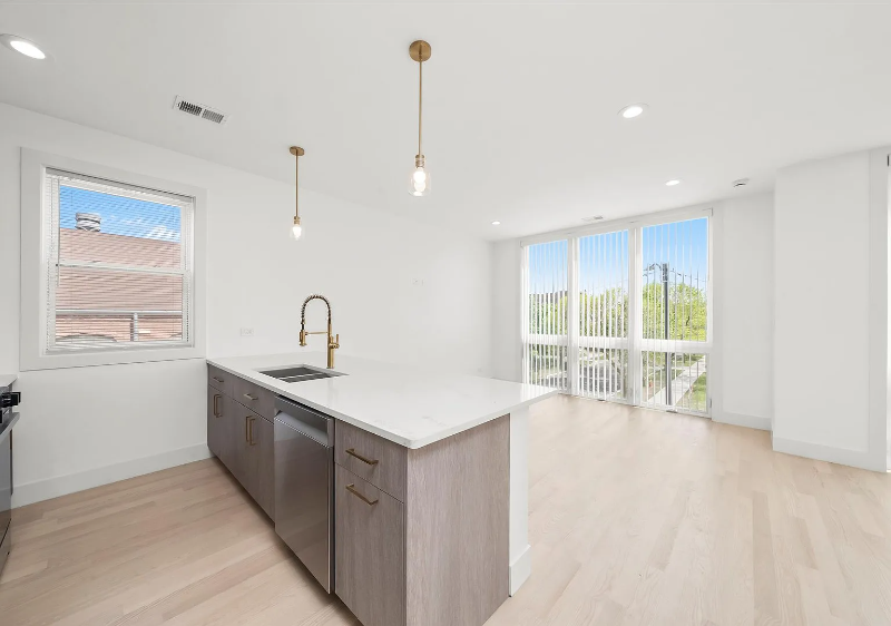 2700 W Jackson Blvd #3 - Photo 5 of 19