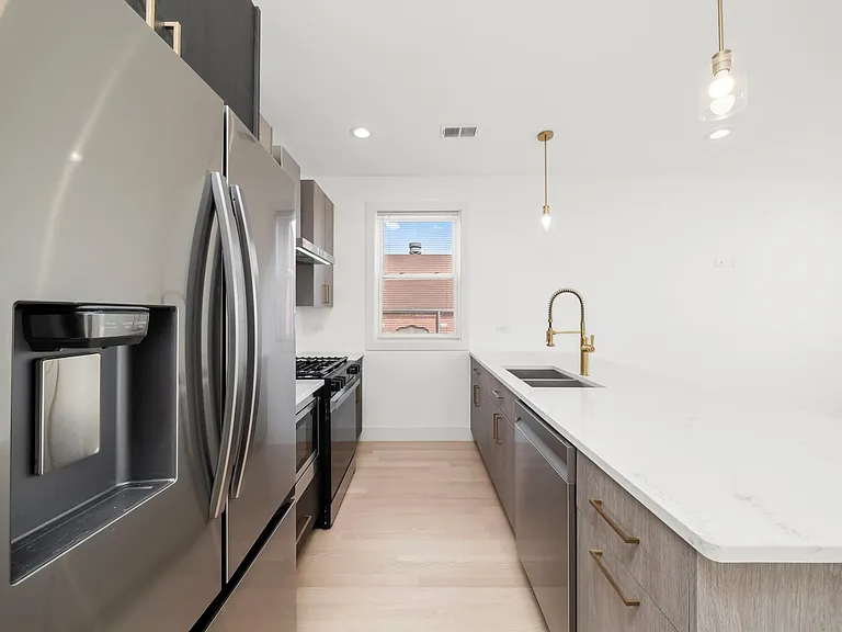2700 W Jackson Blvd #3 - Photo 7 of 19