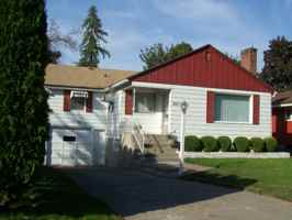 featured image of 825 E 35th Ave