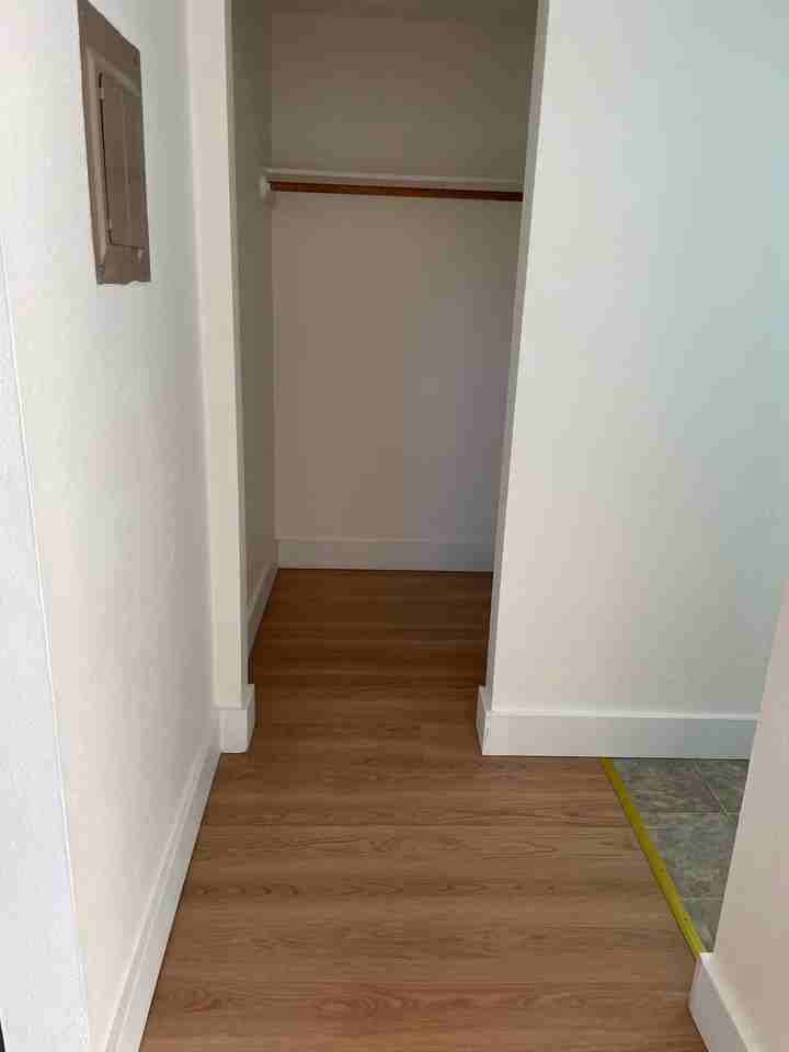 166 Ne 8th St #6 - Photo 6 of 10