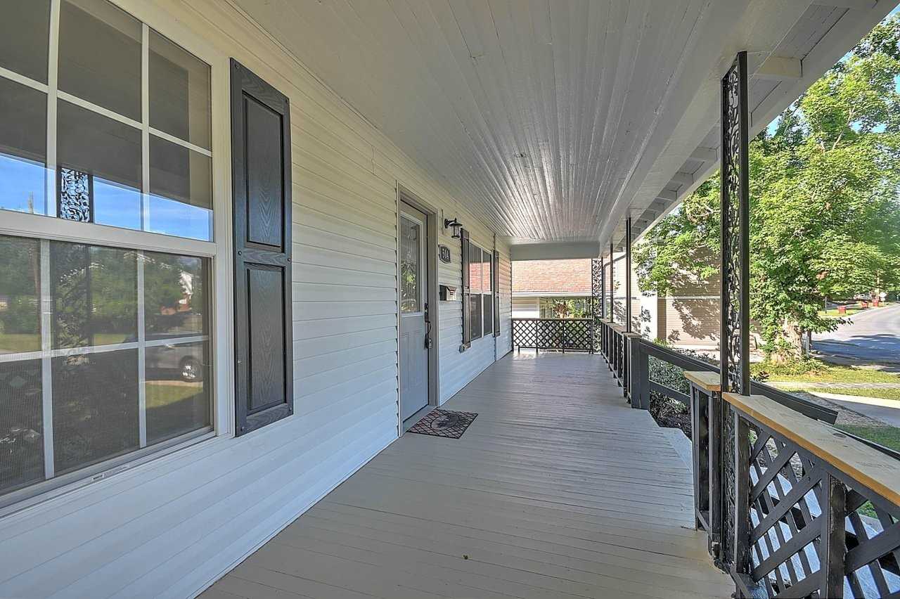 504 Lamont St - Photo 3 of 26