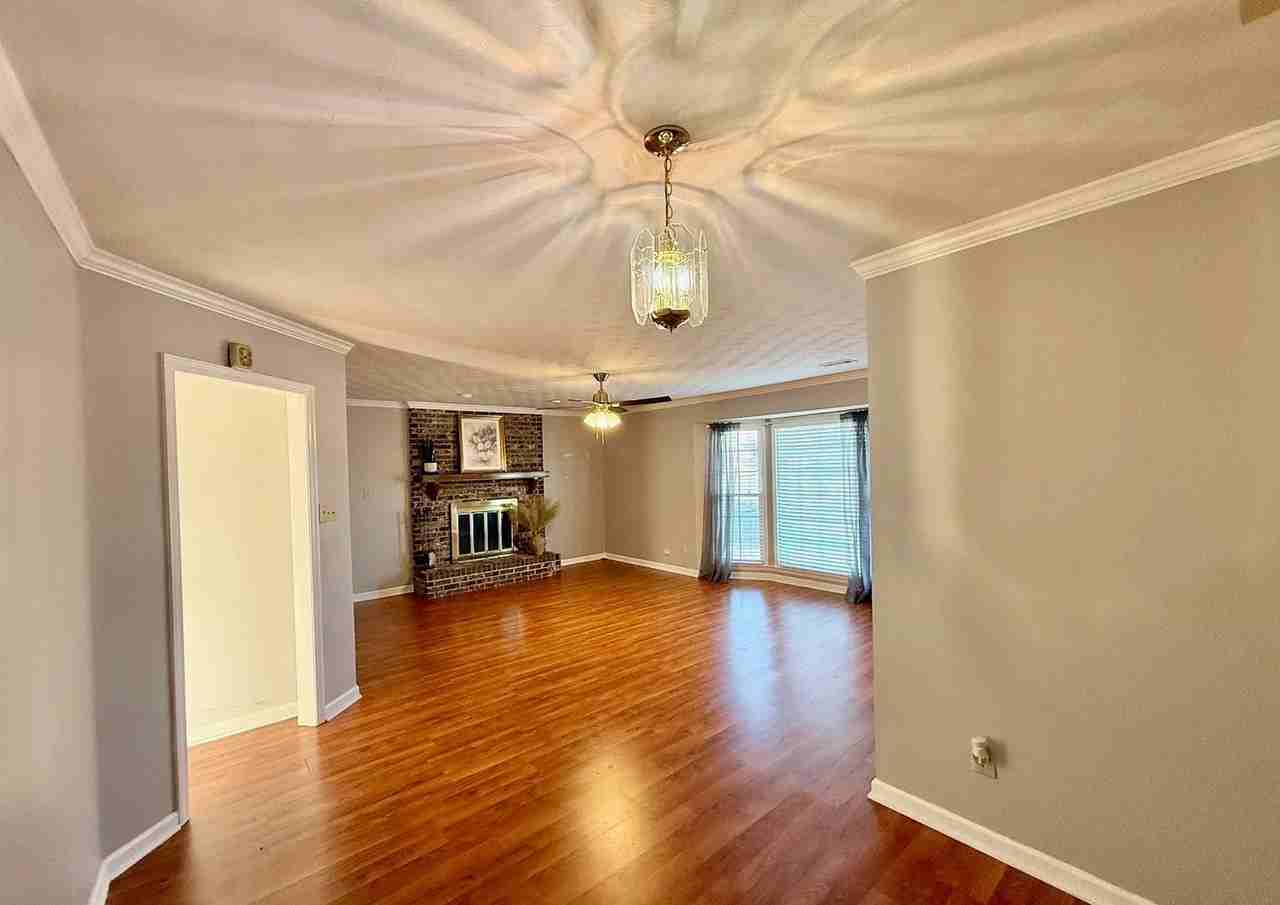 513 Springview St Sw - Photo 2 of 3