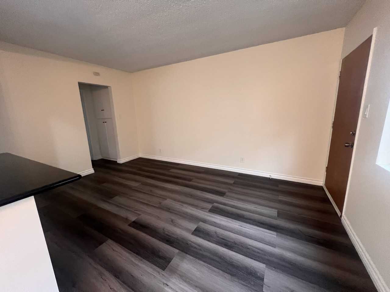 506 N Electric Ave #B - Photo 3 of 5