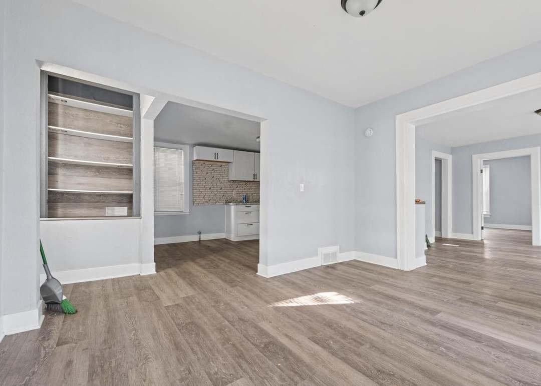 3701 W Kilbourn Ave - Photo 4 of 4