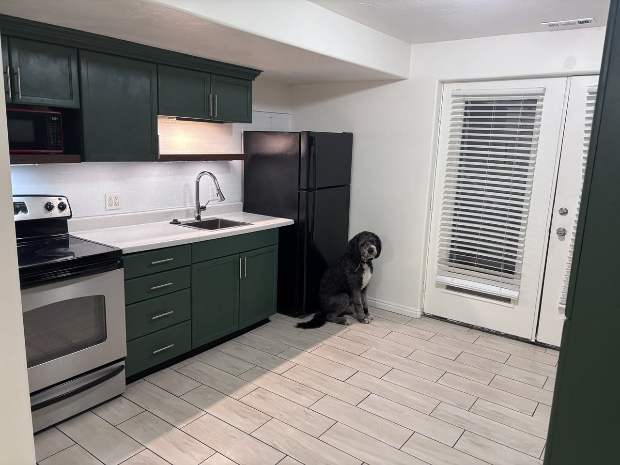 181 W Apple St #B - Photo 2 of 4
