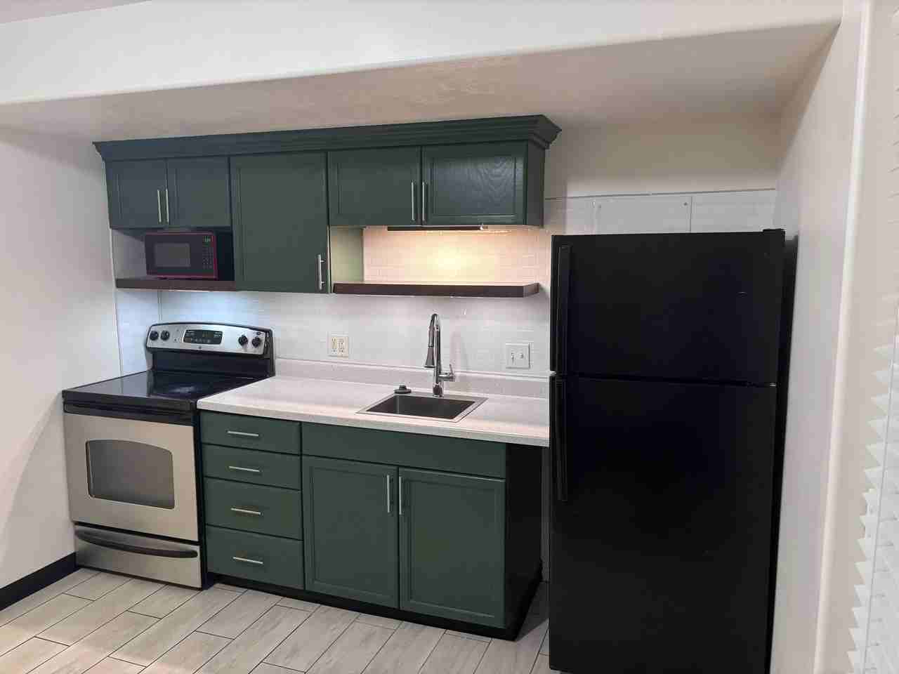 181 W Apple St #B - Photo 4 of 4