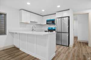 featured image of 624 W Aspen Hills Blvd