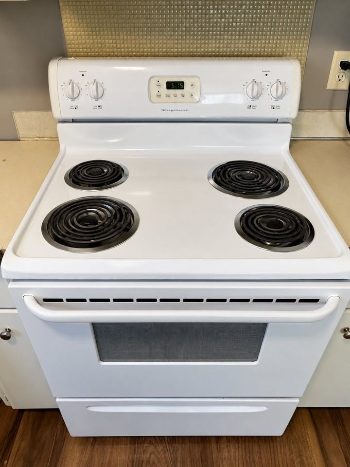 1212 E St #4 - Photo 7 of 9