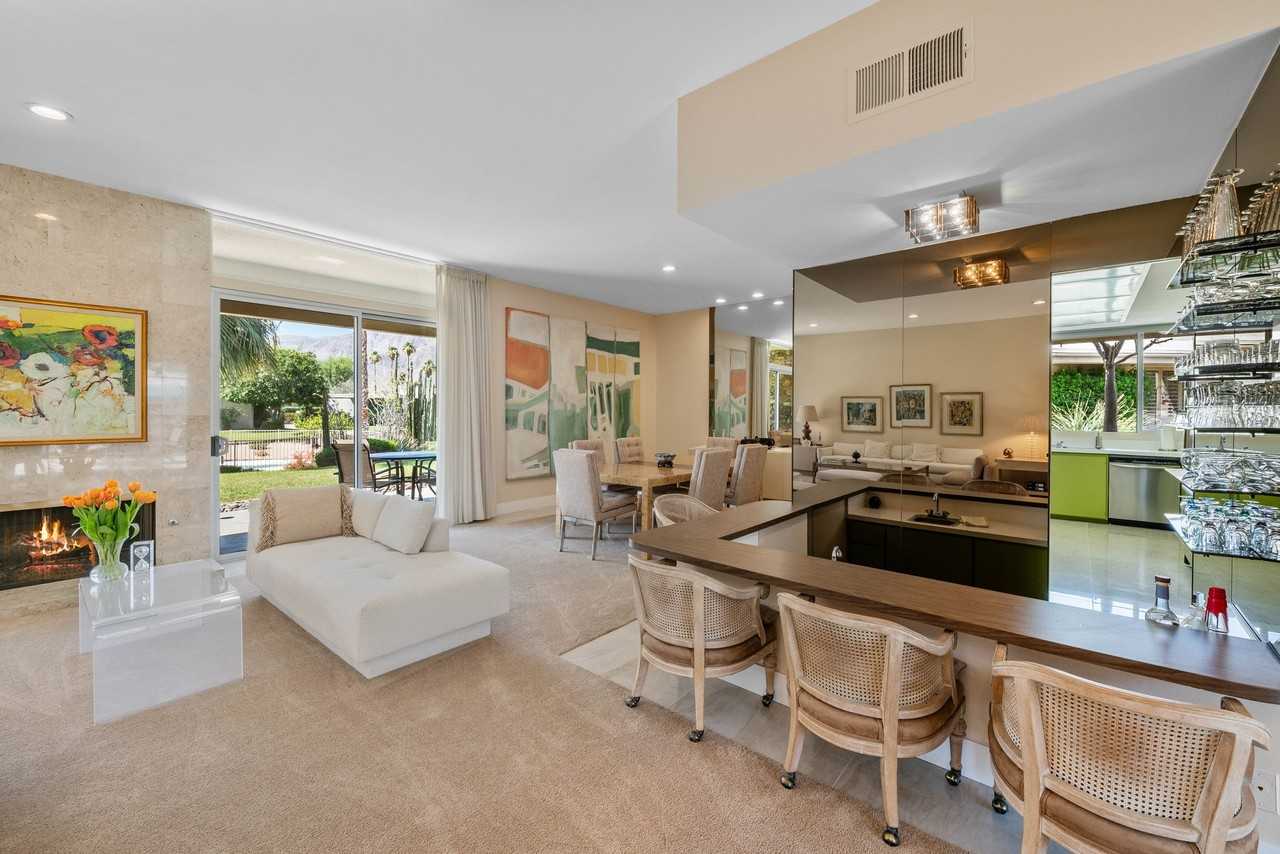 1203 Tamarisk West St - Photo 4 of 20