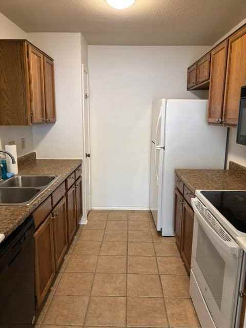 2822 Alamo Trl - Photo 7 of 10