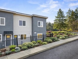 featured image of 1032 Guard St #2