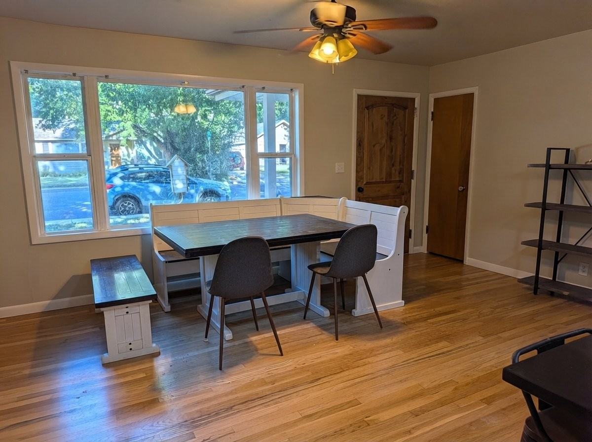 140 N Bryan Ave - Photo 3 of 19