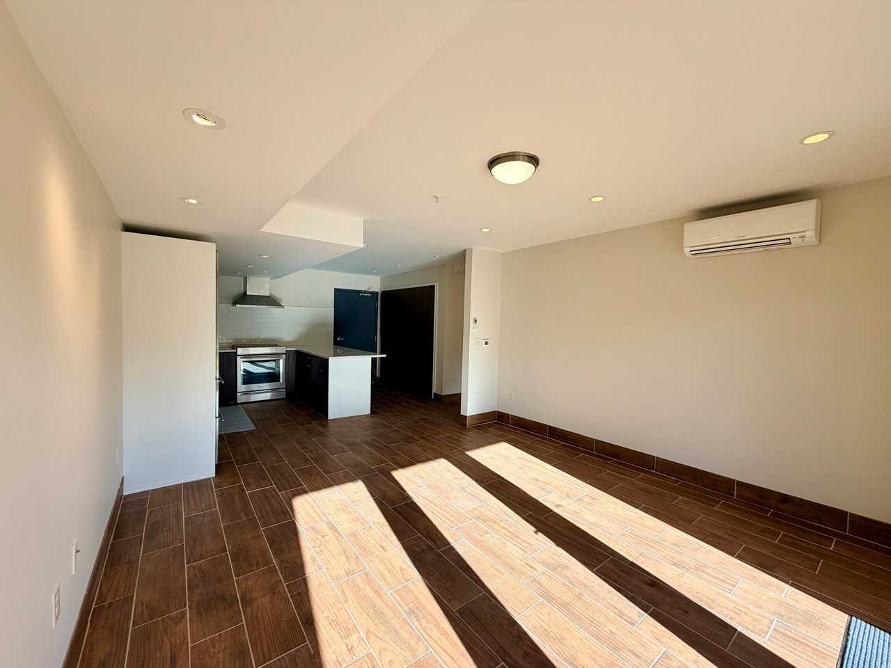 1001 River Dr #100 - Photo 3 of 16