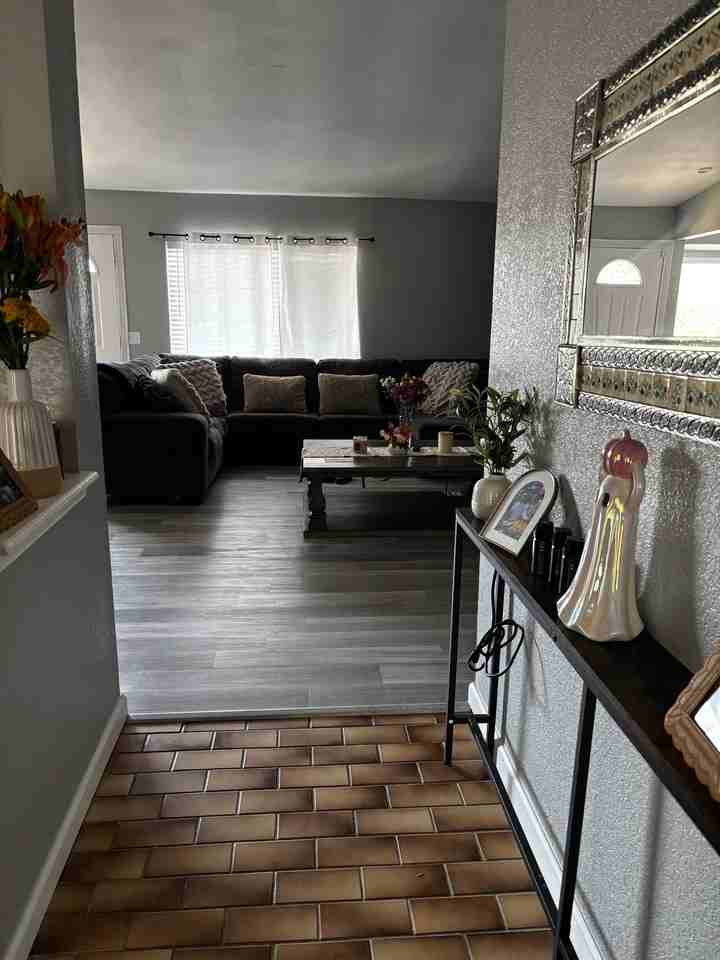 5707 Lake Cove St - Photo 6 of 9
