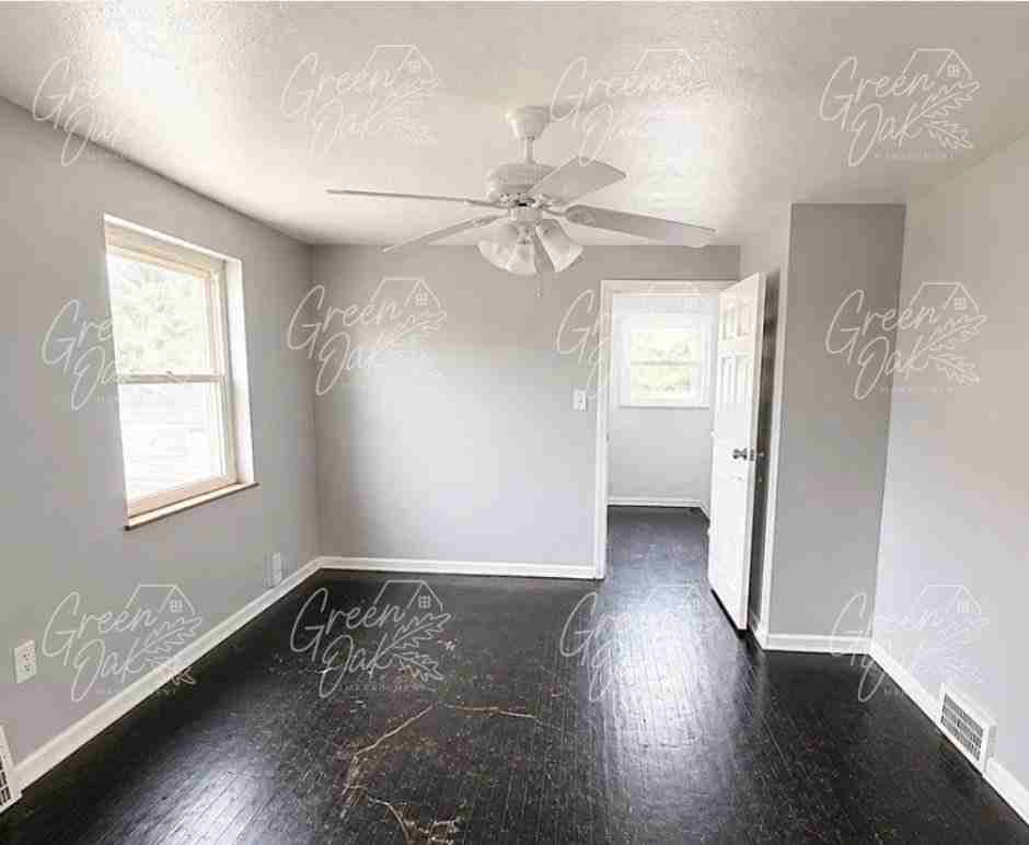 20980 Priday Ave - Photo 3 of 8