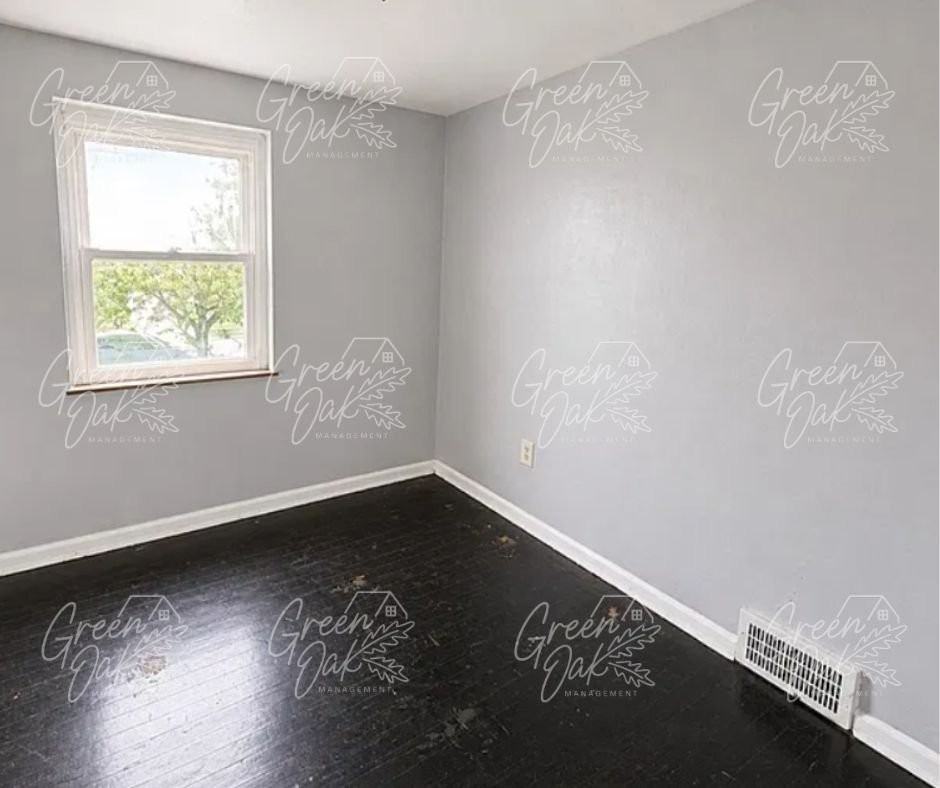 20980 Priday Ave - Photo 4 of 8