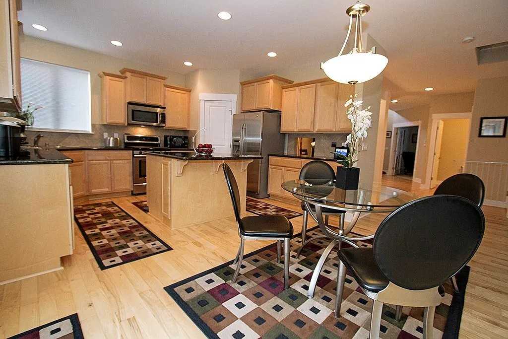 5157 Ne 7th Pl - Photo 6 of 15