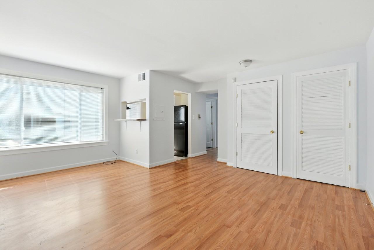 709 Brandywine St Se #104 - Photo 2 of 15
