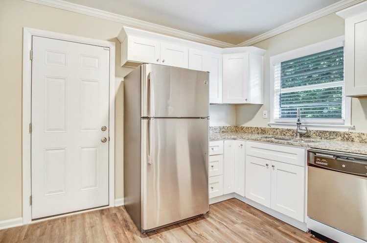 2775 Tilson Rd - Photo 4 of 9