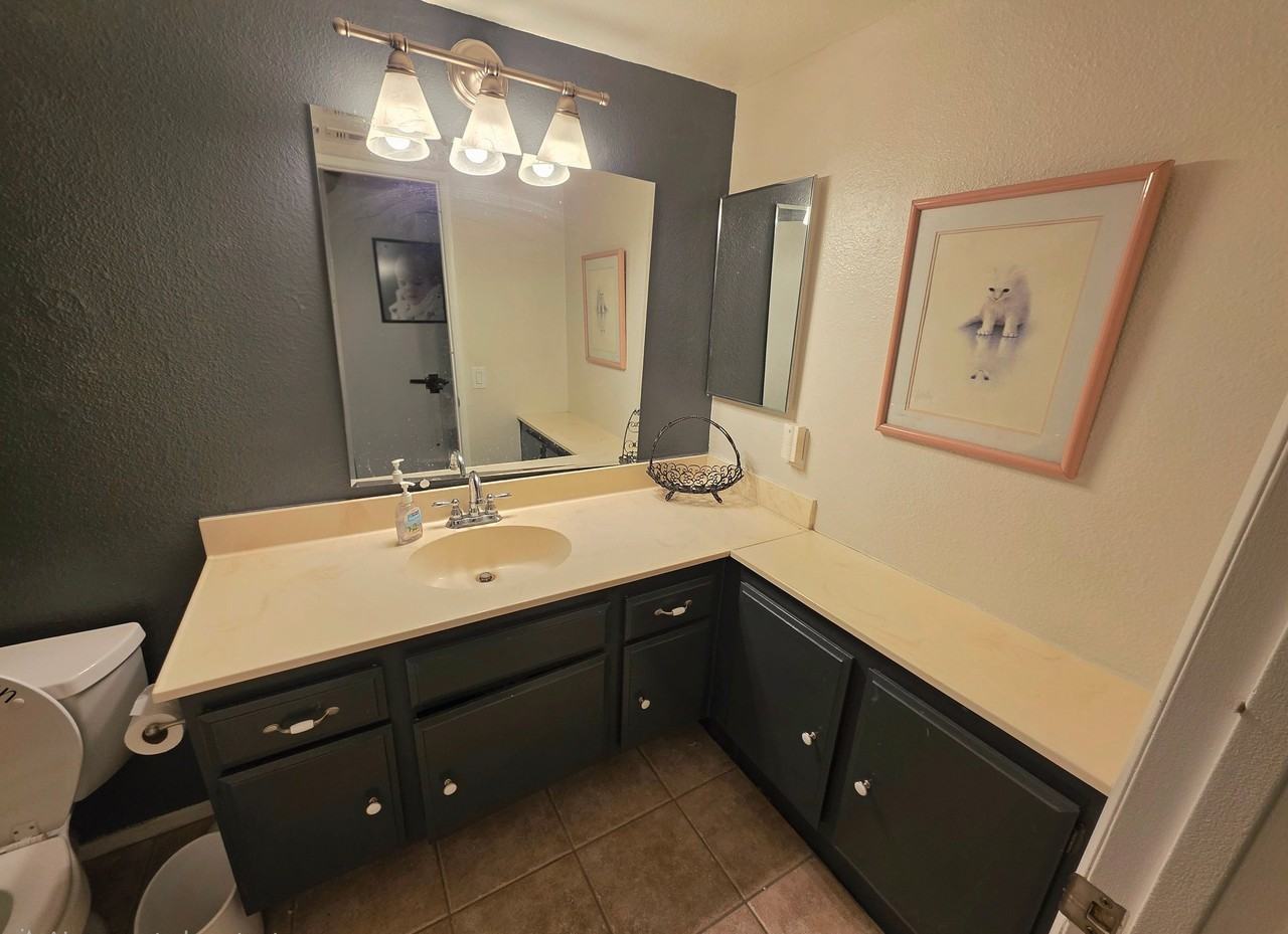 426 King Ct - Photo 3 of 15