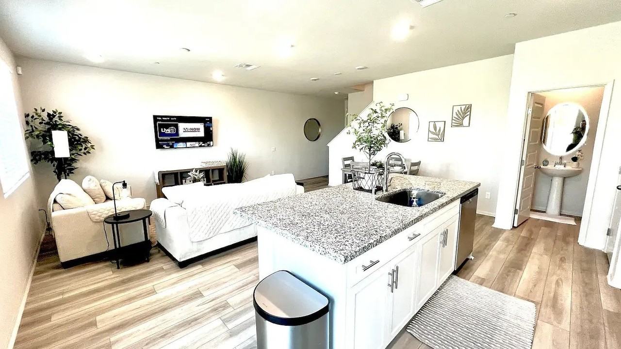 40180 Birchfield Dr - Photo 5 of 20