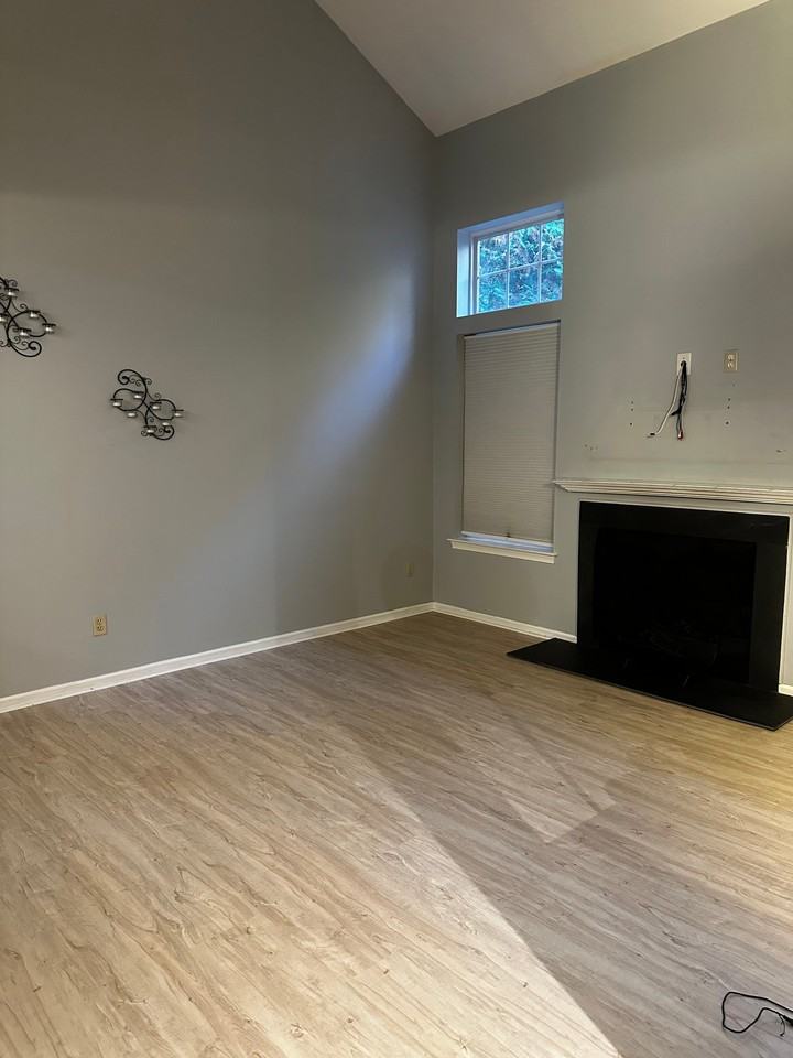 223 Bromley Ct - Photo 6 of 14