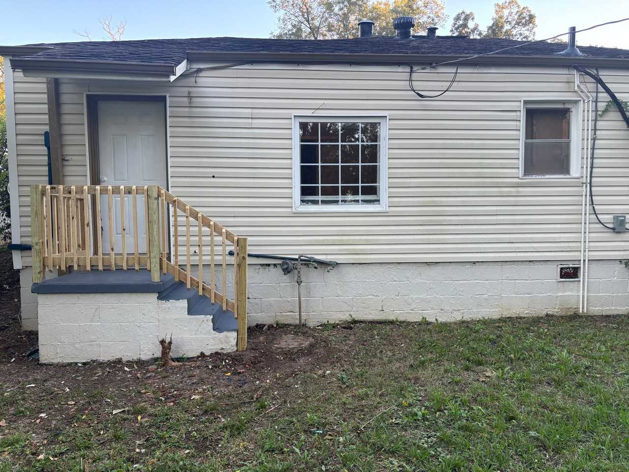 1860 Woodland Ave Sw - Photo 3 of 10