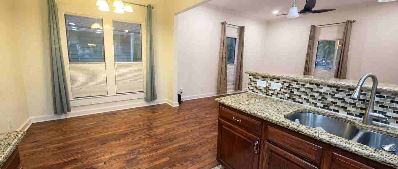908 N Church St - Photo 5 of 13