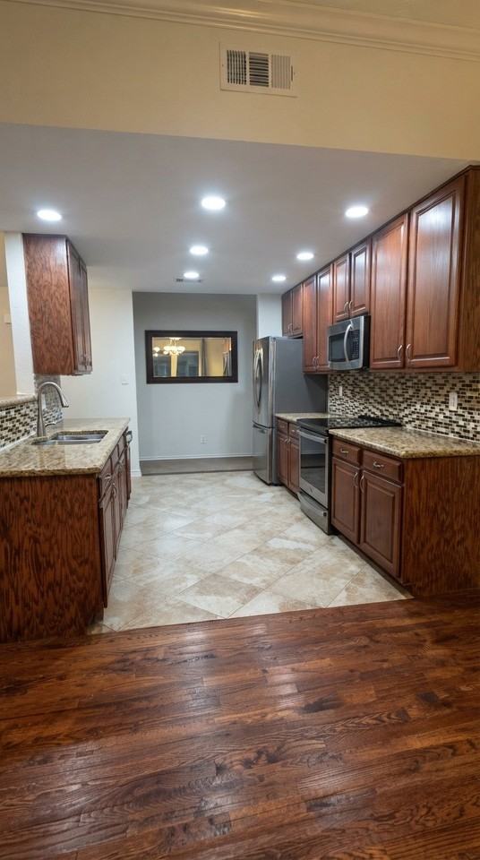 908 N Church St - Photo 6 of 13