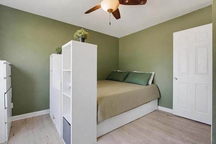 745 Davis St - Photo 7 of 20