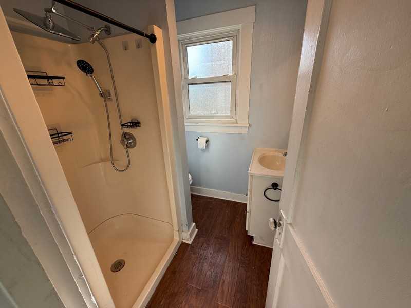 843 1/2 6th Ave - Photo 6 of 22