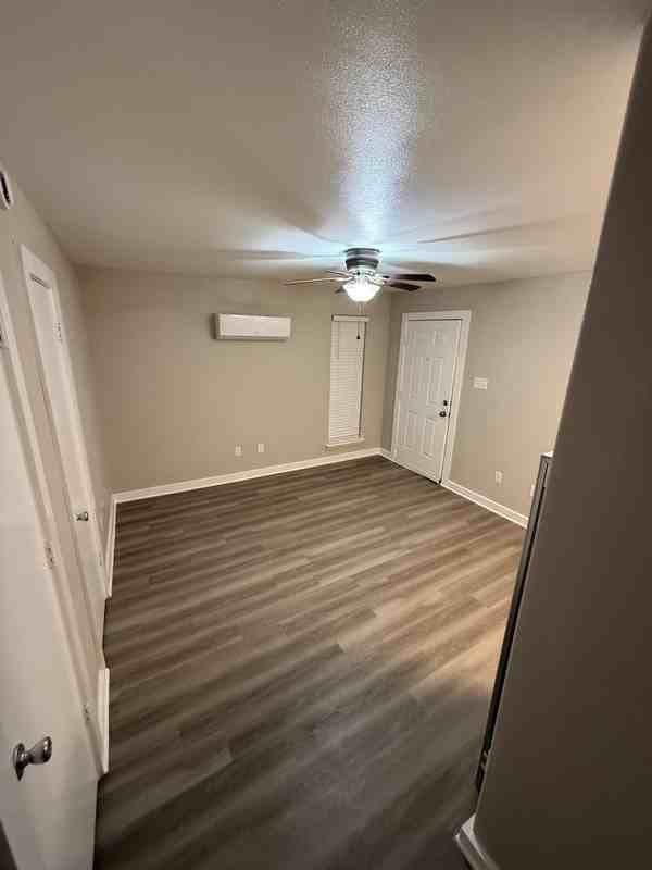 1312 Greenville St #2B - Photo 2 of 7