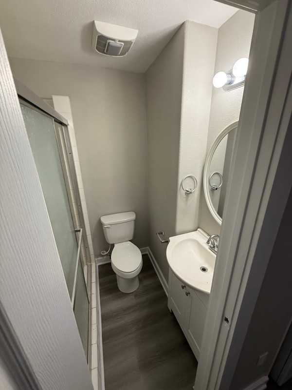 1312 Greenville St #2B - Photo 7 of 7