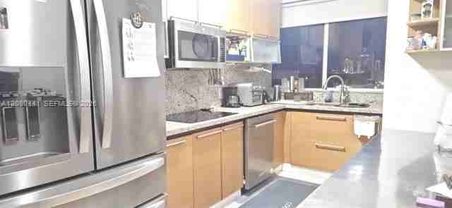 2400 Sw 27th Ave #PH1 - Photo 6 of 22